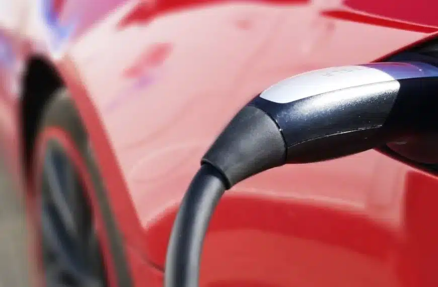 Meevaller bezitters elektrische auto: kabinet verlengt belastingvoordeel