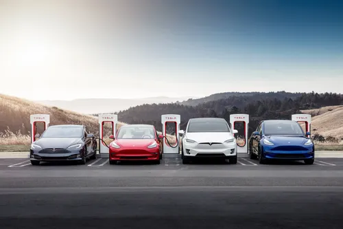 Tesla's op een rij aan de superchargers