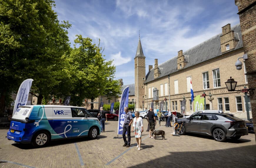 Foto van een informatie dag van de Vereniging Elektrische Rijders